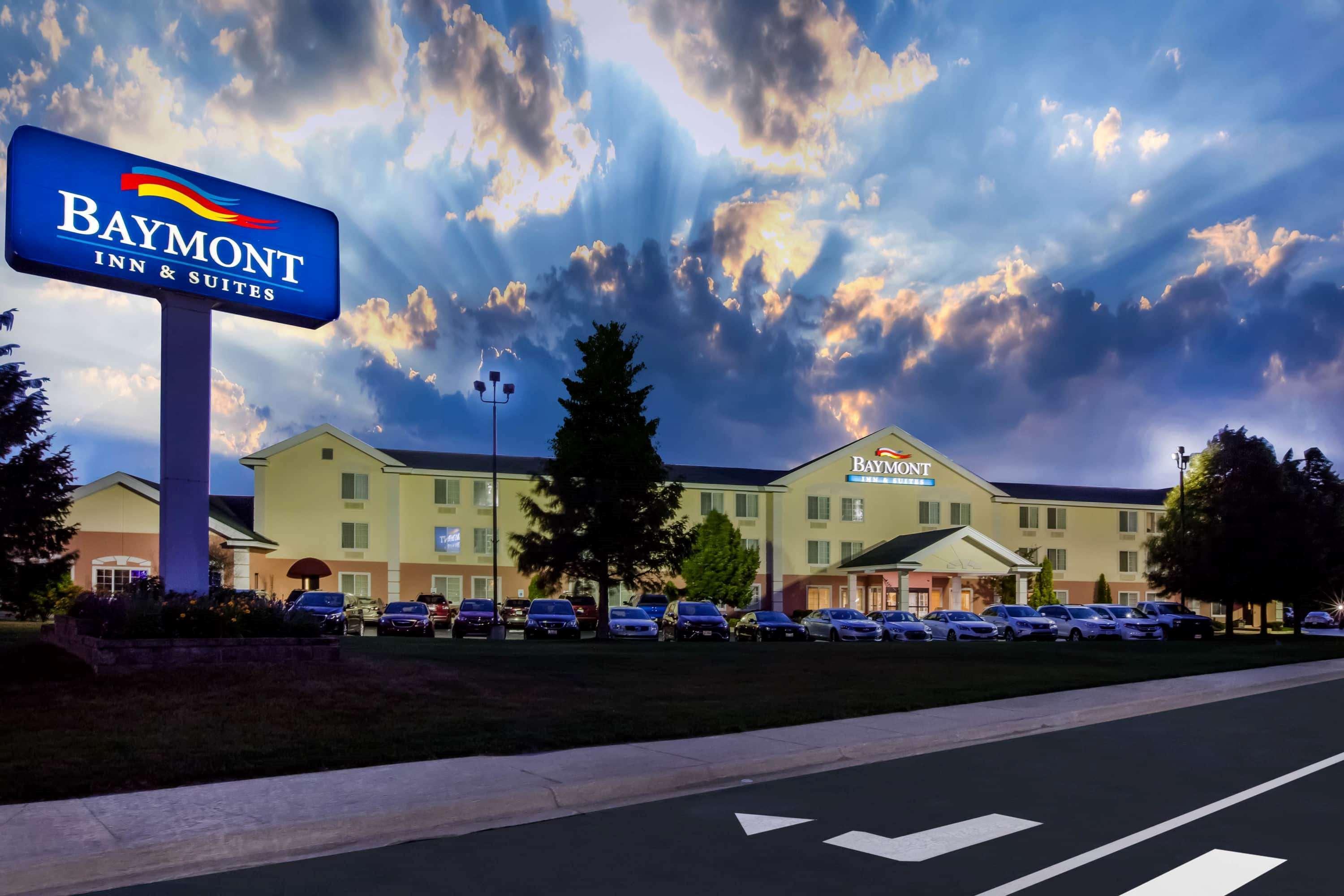 Baymont By Wyndham Mackinaw City Exterior foto