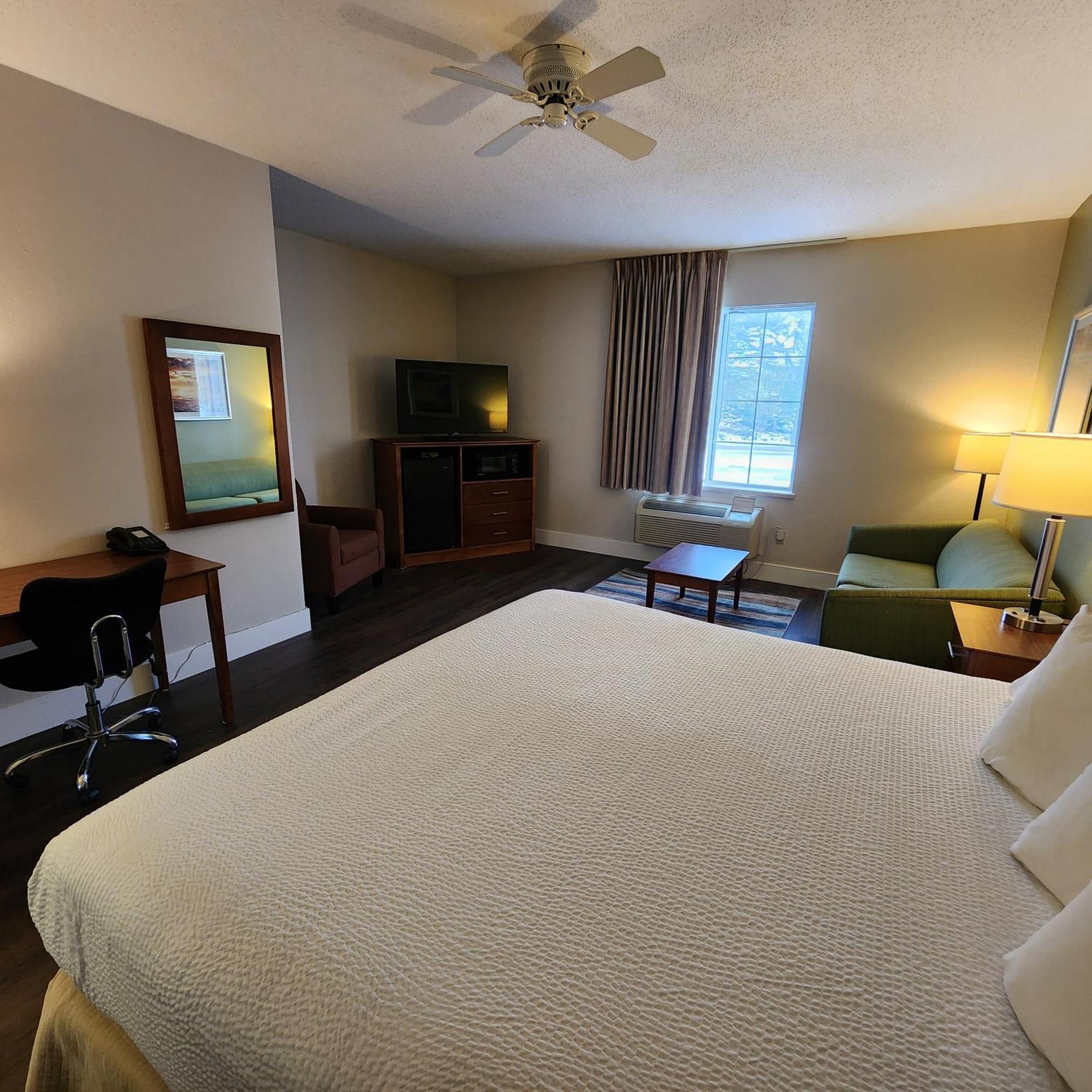 Baymont By Wyndham Mackinaw City Exterior foto