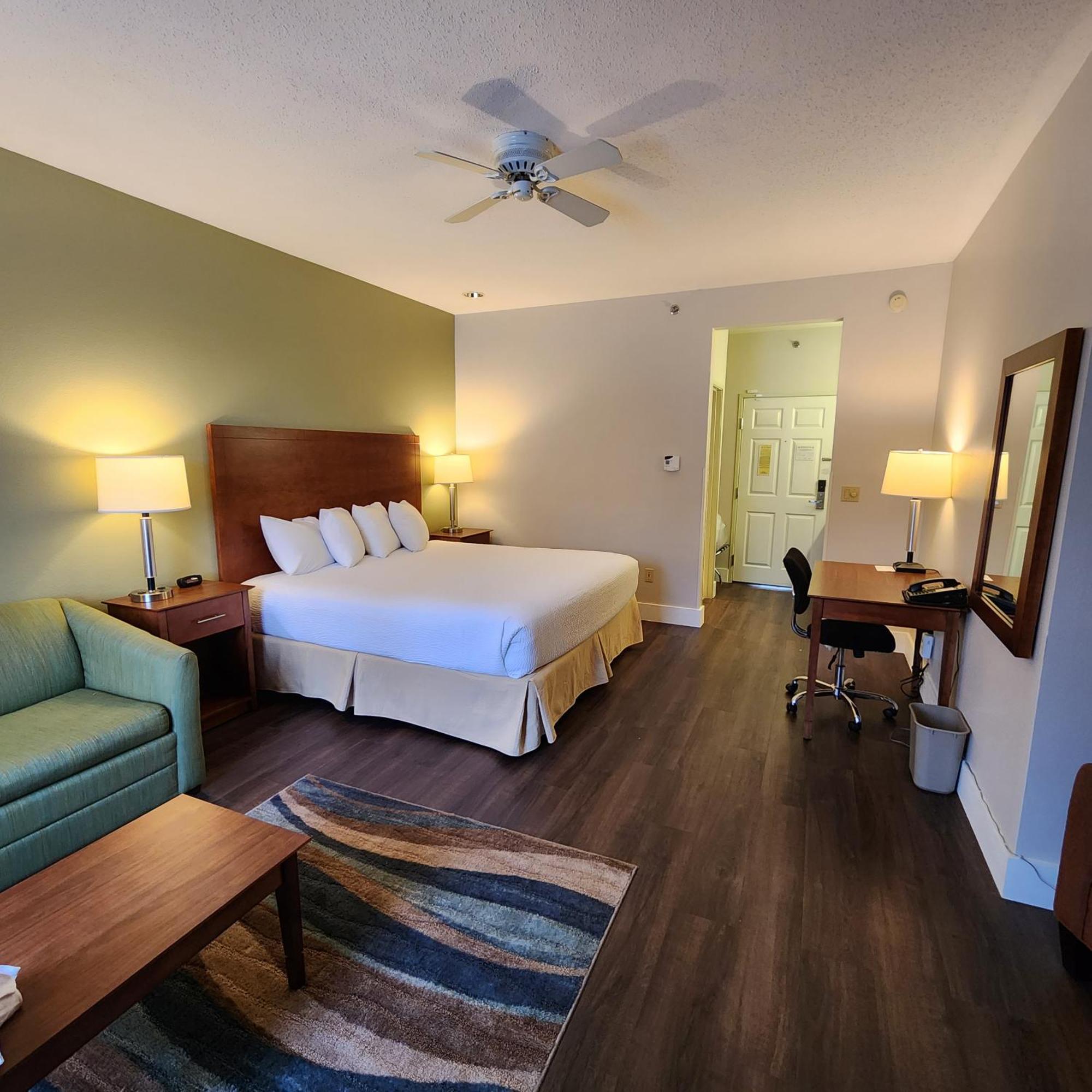 Baymont By Wyndham Mackinaw City Exterior foto
